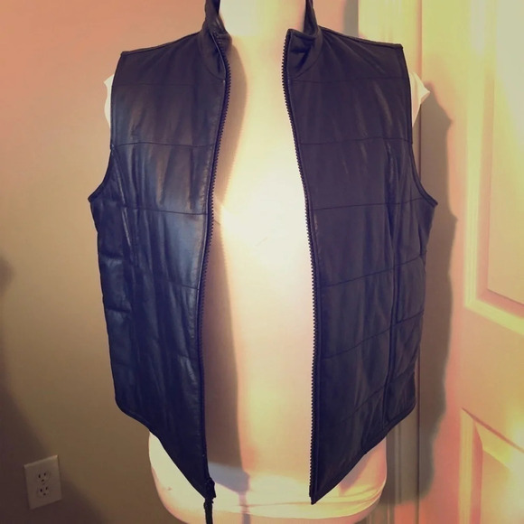 GAP Jackets & Blazers - •GAP• Vintage Quilted genuine Leather Vest, Medium, EUC
